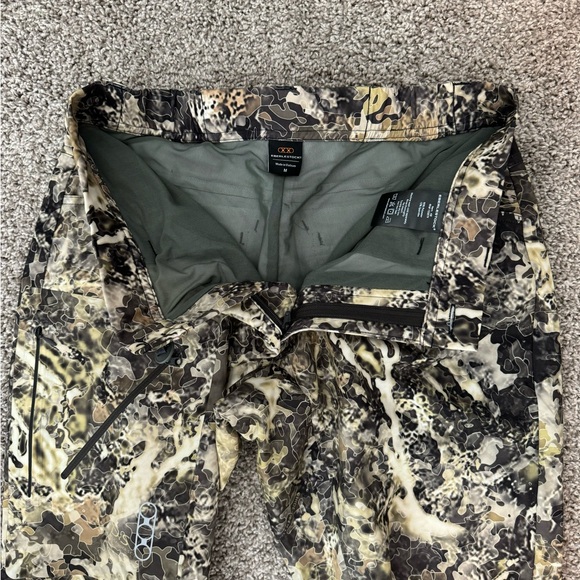 Eberlestock Thunderbolt Mountain Parka & Afterburner Pant - Size M (Skye camo) - Picture 3 of 6